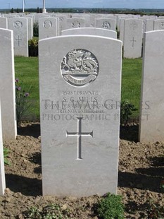 MONT HUON MILITARY CEMETERY, LE TREPORT - MILLS, S G