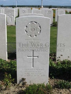 MONT HUON MILITARY CEMETERY, LE TREPORT - MILTON, JOHN