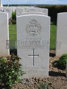 MONT HUON MILITARY CEMETERY, LE TREPORT - MOBBS, ERNEST SPORNE