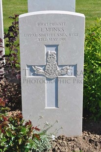 MONT HUON MILITARY CEMETERY, LE TREPORT - MONKS, J