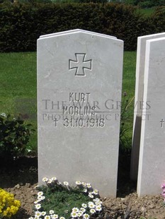 MONT HUON MILITARY CEMETERY, LE TREPORT - MORLINS, KURT