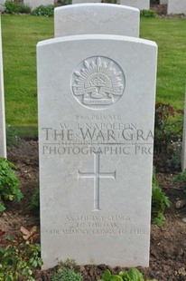 MONT HUON MILITARY CEMETERY, LE TREPORT - NAPOLEON, WILLIAM JOSEPH