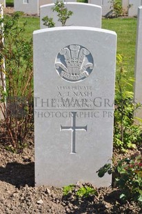 MONT HUON MILITARY CEMETERY, LE TREPORT - NASH, ALBERT JOHN