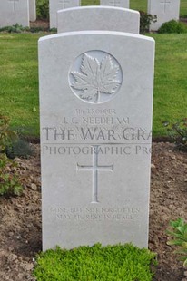 MONT HUON MILITARY CEMETERY, LE TREPORT - NEEDHAM, JOHN CROZZIER