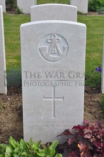 MONT HUON MILITARY CEMETERY, LE TREPORT - NEWMAN, JOHN JAMES