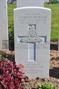 MONT HUON MILITARY CEMETERY, LE TREPORT - NEWTON, ANDREW