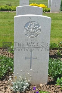 MONT HUON MILITARY CEMETERY, LE TREPORT - NIELD, JOHN EDWARD