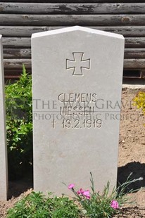 MONT HUON MILITARY CEMETERY, LE TREPORT - NIESSEN, CLEMENS