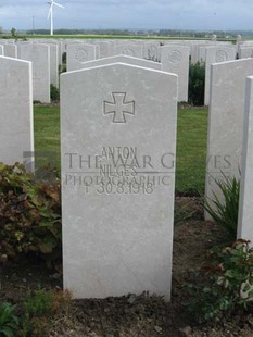 MONT HUON MILITARY CEMETERY, LE TREPORT - NILGES, ANTON