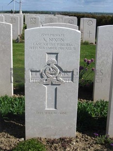 MONT HUON MILITARY CEMETERY, LE TREPORT - NIXON, ALFRED