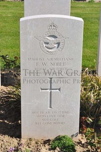 MONT HUON MILITARY CEMETERY, LE TREPORT - NOBLE, FREDRICK WILLIAM