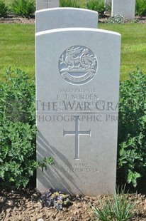 MONT HUON MILITARY CEMETERY, LE TREPORT - NORDEN, FREDERICK JOHN