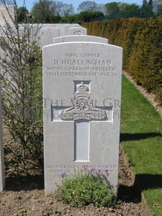 MONT HUON MILITARY CEMETERY, LE TREPORT - O'CALLAGHAN, DENIS