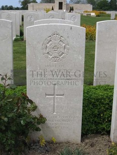 MONT HUON MILITARY CEMETERY, LE TREPORT - OSTRIDGE, T H