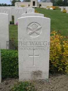 MONT HUON MILITARY CEMETERY, LE TREPORT - OWEN, DAVID LLOYD