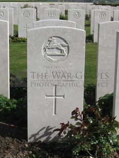 MONT HUON MILITARY CEMETERY, LE TREPORT - OWENS, JAMES