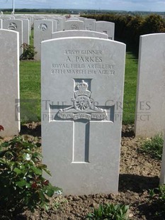 MONT HUON MILITARY CEMETERY, LE TREPORT - PARKES, A