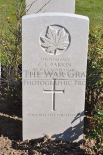 MONT HUON MILITARY CEMETERY, LE TREPORT - PARKIN, CHARLES LORNE