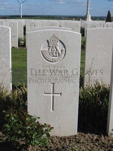 MONT HUON MILITARY CEMETERY, LE TREPORT - PARKINSON, FRANK