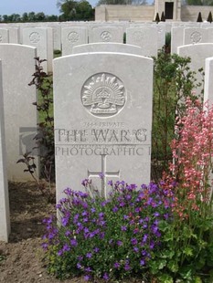 MONT HUON MILITARY CEMETERY, LE TREPORT - PARRY, GEORGE EDWIN