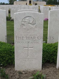 MONT HUON MILITARY CEMETERY, LE TREPORT - PARSONS, WILLIAM THOMAS