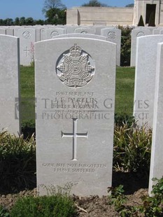 MONT HUON MILITARY CEMETERY, LE TREPORT - PARTLIN, J E