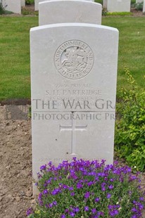 MONT HUON MILITARY CEMETERY, LE TREPORT - PARTRIDGE, SIDNEY HAROLD