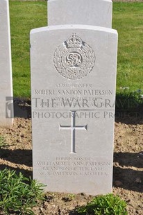 MONT HUON MILITARY CEMETERY, LE TREPORT - PATERSON, ROBERT SANDON (BOBBIE)