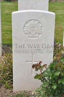 MONT HUON MILITARY CEMETERY, LE TREPORT - PAVEY, WILLIAM ALEXANDER