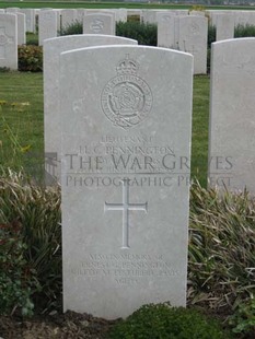 MONT HUON MILITARY CEMETERY, LE TREPORT - PENNINGTON, ERNEST GEORGE