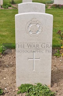 MONT HUON MILITARY CEMETERY, LE TREPORT - PERKINS, ATHOL ORPEN