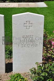 MONT HUON MILITARY CEMETERY, LE TREPORT - POKRANDT, ALBERT