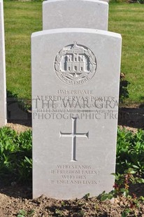 MONT HUON MILITARY CEMETERY, LE TREPORT - PORTER, ALFRED GERVAS GEORGE