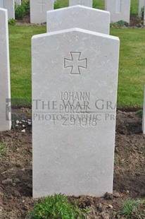 MONT HUON MILITARY CEMETERY, LE TREPORT - PORZEL, JOHANN