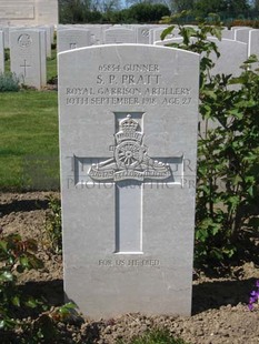 MONT HUON MILITARY CEMETERY, LE TREPORT - PRATT, SAMUEL PAYNE