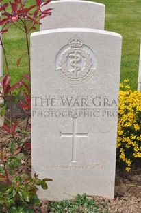 MONT HUON MILITARY CEMETERY, LE TREPORT - PRESTON, CHARLES