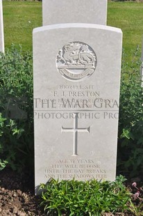 MONT HUON MILITARY CEMETERY, LE TREPORT - PRESTON, FREDERICK JOHN