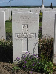 MONT HUON MILITARY CEMETERY, LE TREPORT - PRICE, ALBERT JOHN