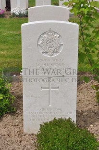 MONT HUON MILITARY CEMETERY, LE TREPORT - PULSFORD, MARK