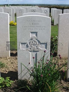 MONT HUON MILITARY CEMETERY, LE TREPORT - REED, ISAAC