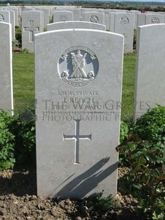 MONT HUON MILITARY CEMETERY, LE TREPORT - REOCH, JOHN