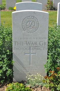 MONT HUON MILITARY CEMETERY, LE TREPORT - ROBISON, ALEXANDER NORMAN