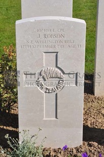 MONT HUON MILITARY CEMETERY, LE TREPORT - ROBSON, JAMES