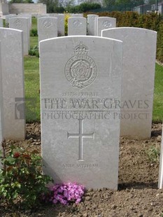 MONT HUON MILITARY CEMETERY, LE TREPORT - ROLFE, EDWIN ERNEST