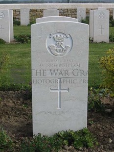 MONT HUON MILITARY CEMETERY, LE TREPORT - ROWBOTHAM, WALTER