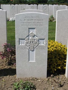 MONT HUON MILITARY CEMETERY, LE TREPORT - ROWNTREE, G A