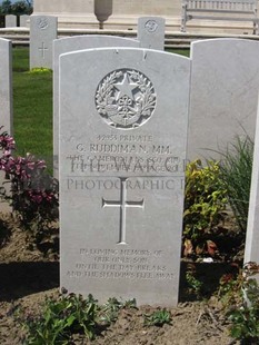 MONT HUON MILITARY CEMETERY, LE TREPORT - RUCKERT, ROBERT