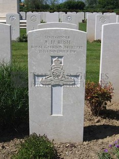 MONT HUON MILITARY CEMETERY, LE TREPORT - RUSH, A H