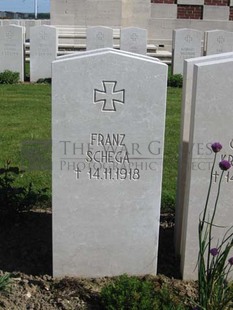 MONT HUON MILITARY CEMETERY, LE TREPORT - SCHEGA, FRANZ