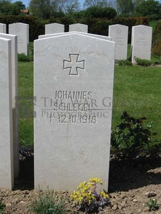 MONT HUON MILITARY CEMETERY, LE TREPORT - SCHLEGEL, JOHANNES